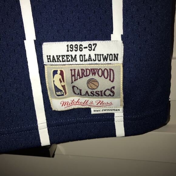 Mitchell & Ness Hakeem Olajuwon Houston Rockets - Picture 8 of 8